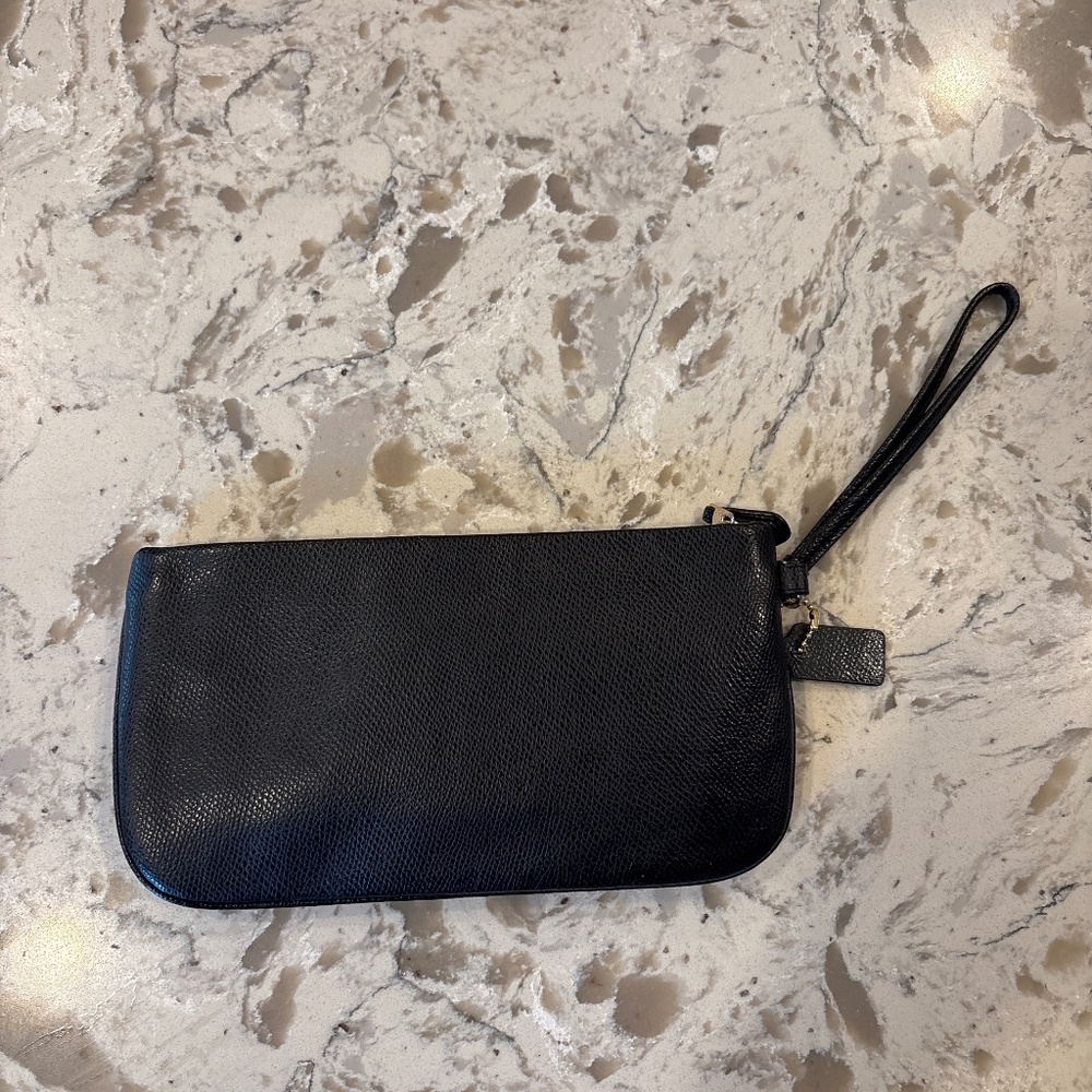 Coach Black Zip Top Crossgrain Leather Wristlet Wallet F65555 FS2 - Picture 2 of 6